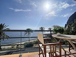 Sunny Side by Atlantic Holiday