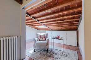 Casa Lucky a Modern Lucca Penthouse