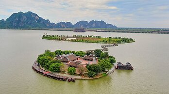 Tam Chuc Complex