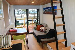 The Pink Lake Tiny House - 'sakura'