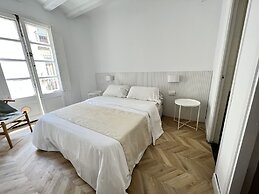 THE MO HOUSE GOTIC