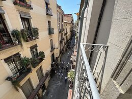 THE MO HOUSE GOTIC