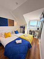 Naval Guest House & Bistrô