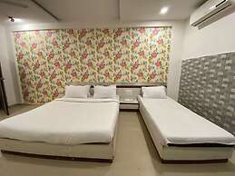 Hotel Motera Inn