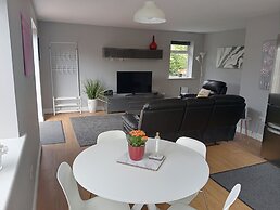 Beautiful and Secluded ,detached Garden Apartment