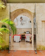 hotel y hostal nojoch che