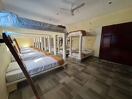 hotel y hostal nojoch che