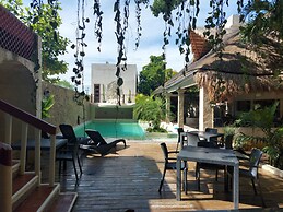 hotel y hostal nojoch che