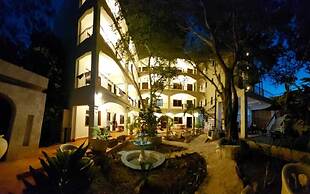hotel y hostal nojoch che