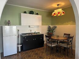 310Guest-House LaVida