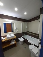 Hotel Alboran