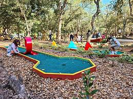 Natura Fun House & Camping