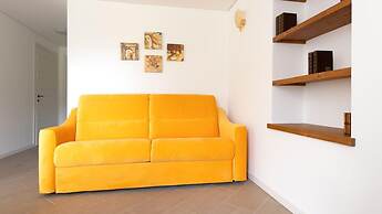 So-l563-tola35c2 - Villa Tola - Giallo
