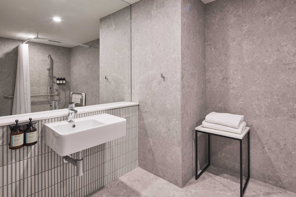 Hotel Alba Adelaide