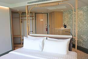 The Quarter Chaophraya by UHG