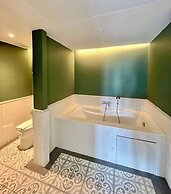 The Quarter Chaophraya by UHG