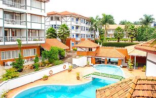 Mosa Court Apartments