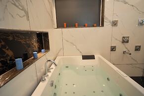 Snowland Resort & Spa - Riverfront