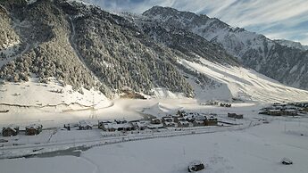 Snowland Resort & Spa - Riverfront