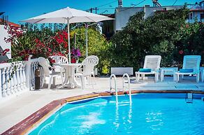 Rouladina Apt 3 in Stalos