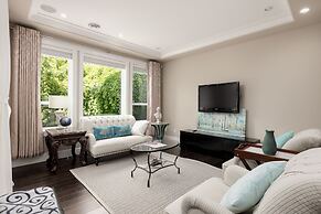 Lina House