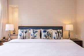 Luxury Apartments with Rooftop & Jacuzzi