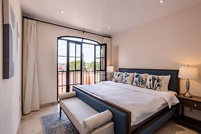 Luxury Apartments with Rooftop & Jacuzzi