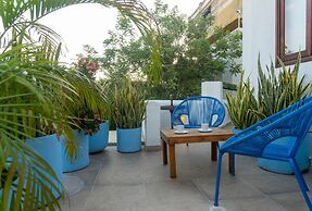 La Puerta Azul