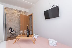 Lux House Versys With Jacuzzi