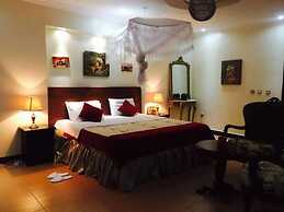 Puma Garden and Suites