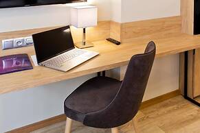 CONRAD Comfort Hotel****