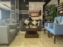 Casa Suites Al Munsiyah