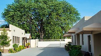Etang Guest House
