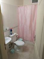Penthouse-5 Guests-balcony-aircon-parking