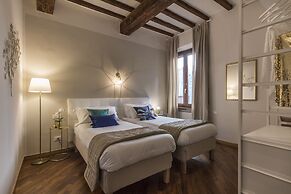 Casa Dora by Mmega