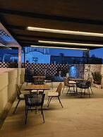 Milo Collection Hotel