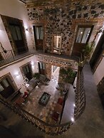 Milo Collection Hotel