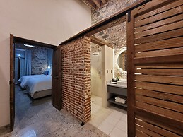 Milo Collection Hotel