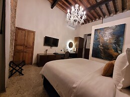 Milo Collection Hotel