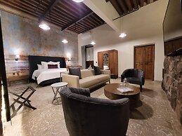 Milo Collection Hotel