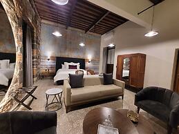 Milo Collection Hotel