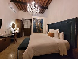 Milo Collection Hotel