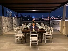 Milo Collection Hotel