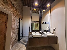 Milo Collection Hotel