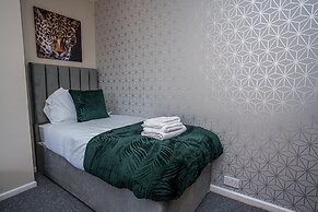 Hucknall house