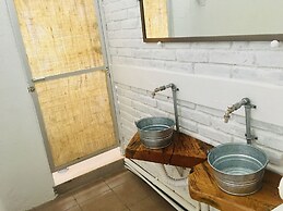 Nomad Beach House - Hostel