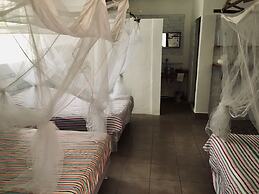 Nomad Beach House - Hostel