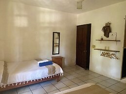 Nomad Beach House - Hostel