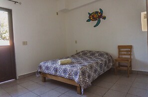 Nomad Beach House - Hostel