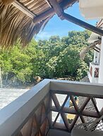 Nomad Beach House - Hostel